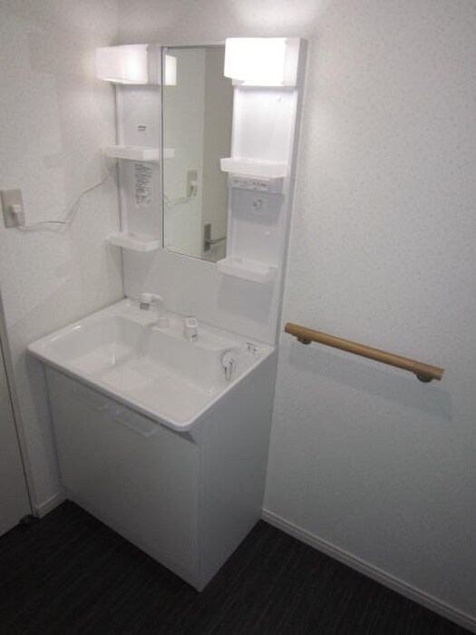 物件内観写真6　(洗面)