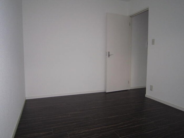 物件内観写真12　(居室)