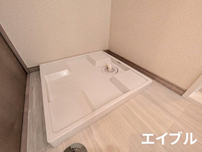 物件内観写真12　(洗濯機置場)