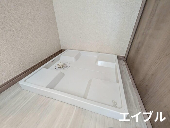 物件内観写真12　(洗濯機置場)