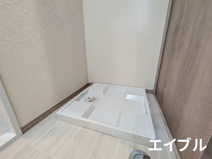 物件内観写真12　(洗濯機置場)