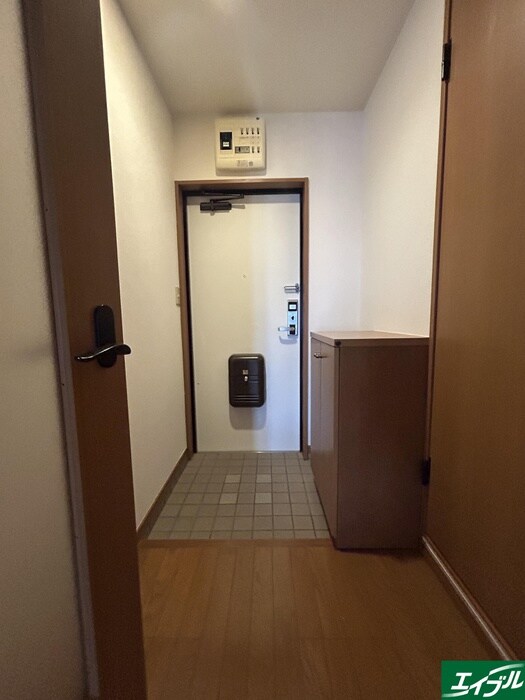 物件内観写真13　(廊下)