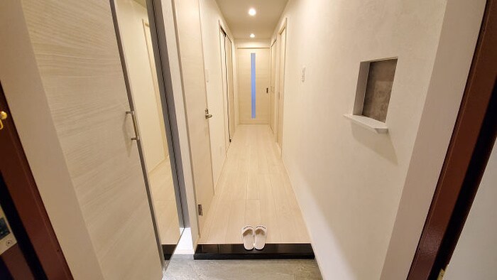 物件内観写真16　(玄関)