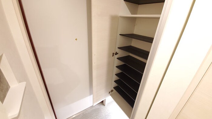 物件内観写真17　(靴箱)