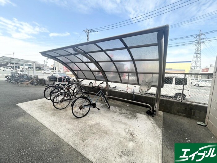 物件外観写真4　(駐輪場)