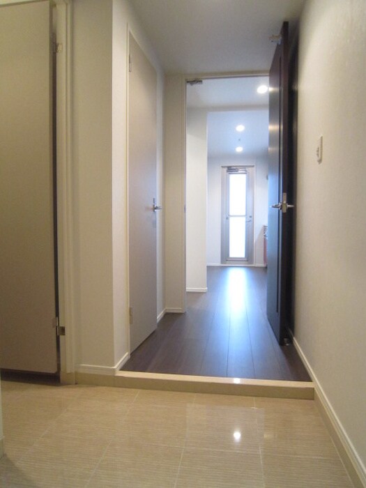 物件内観写真17　(玄関)