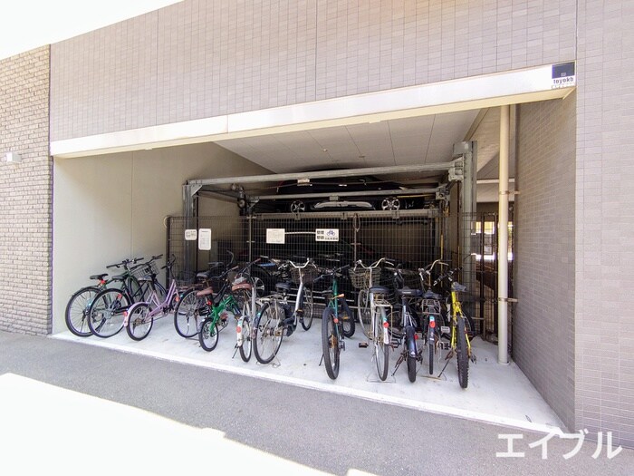 物件外観写真5　(駐輪場)