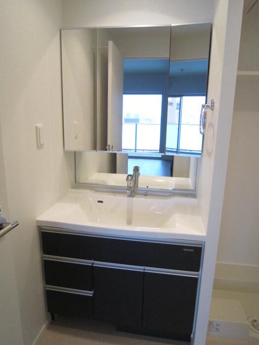 物件内観写真11　(洗面)