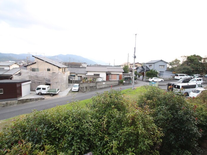 物件内観写真11　(室内からの展望)