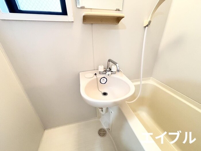 物件内観写真10　(洗面)