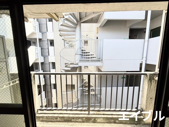 物件内観写真15　(室内からの展望)