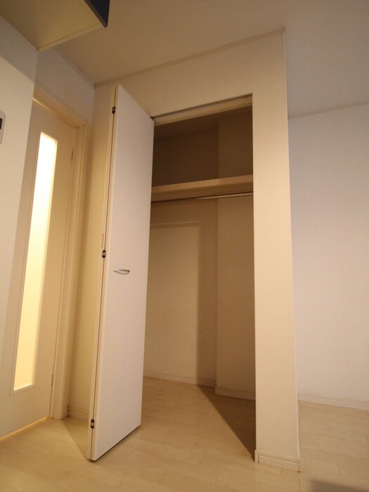 物件内観写真11　(収納)