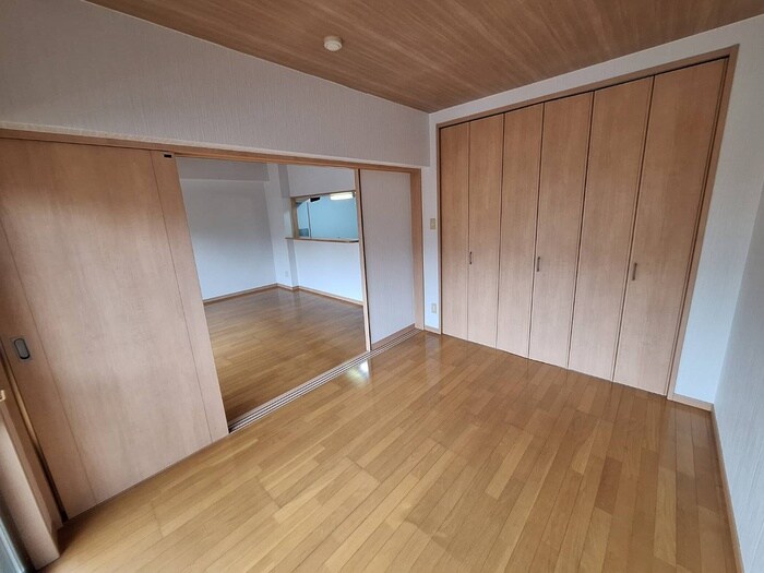 物件内観写真8　(居室)