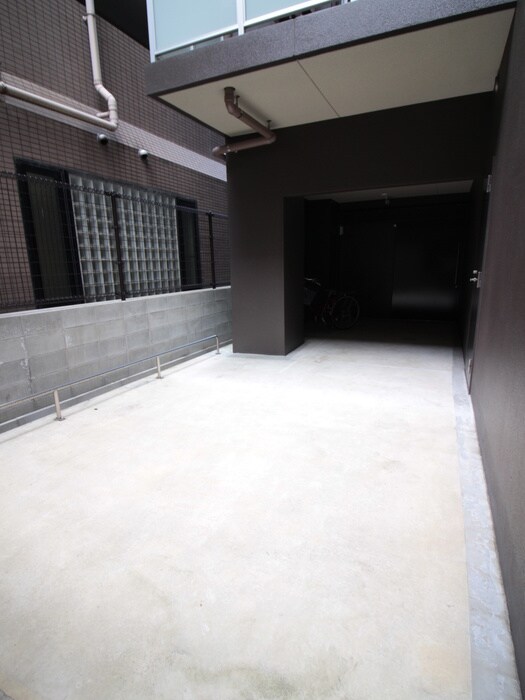 物件外観写真3　(駐輪場)