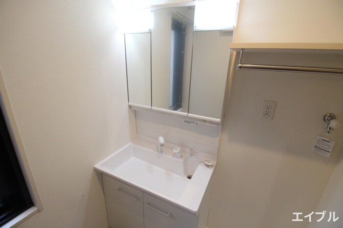 物件内観写真11　(洗面)