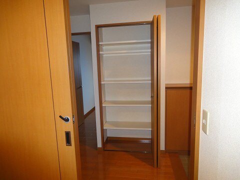 物件内観写真8　(収納)