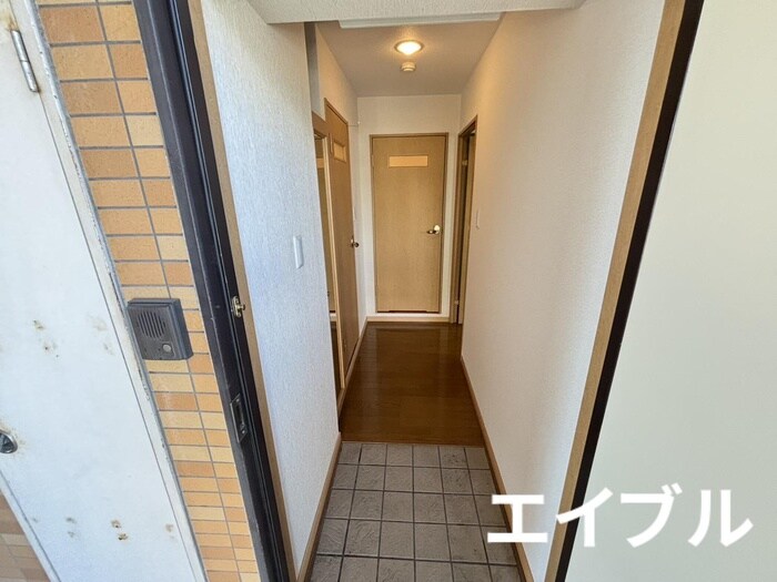 物件内観写真16　(玄関)