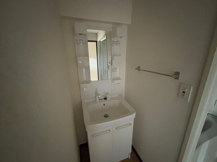 物件内観写真10　(洗面)