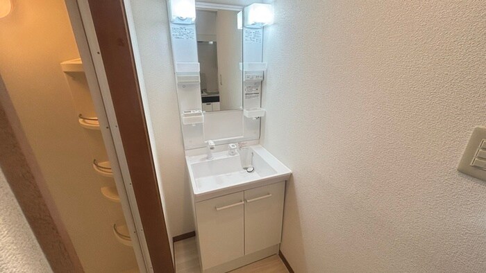 物件内観写真10　(洗面)