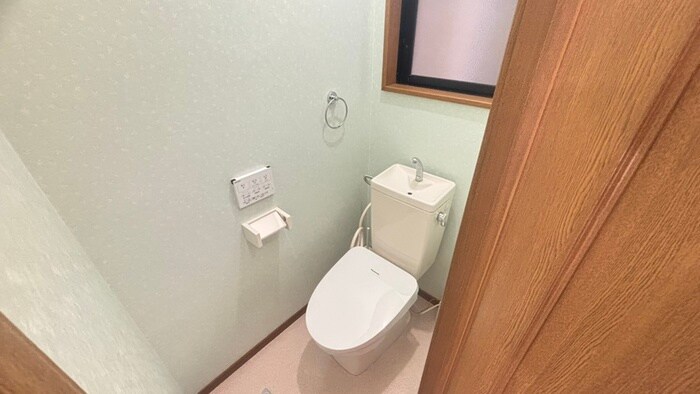 物件内観写真11　(トイレ)