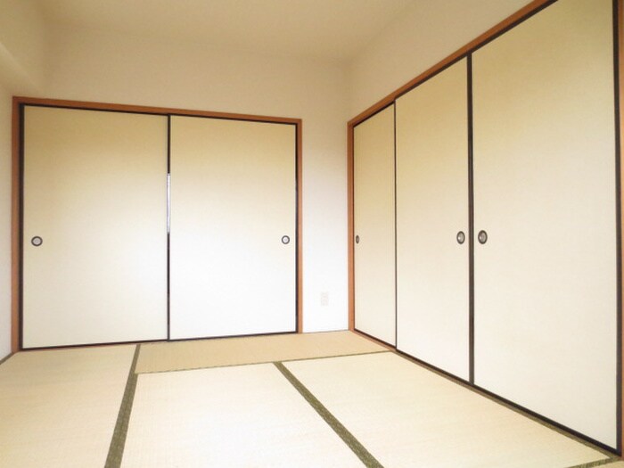 物件内観写真9　(居室)