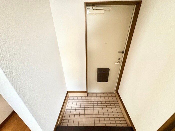 物件内観写真15　(玄関)