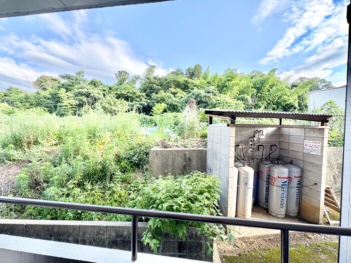 物件内観写真16　(室内からの展望)