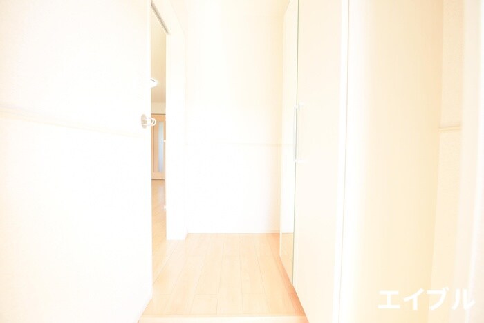 物件内観写真17　(廊下)