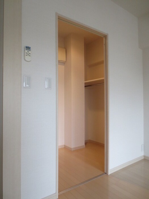 物件内観写真12　(収納)