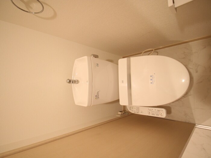 物件内観写真13　(トイレ)