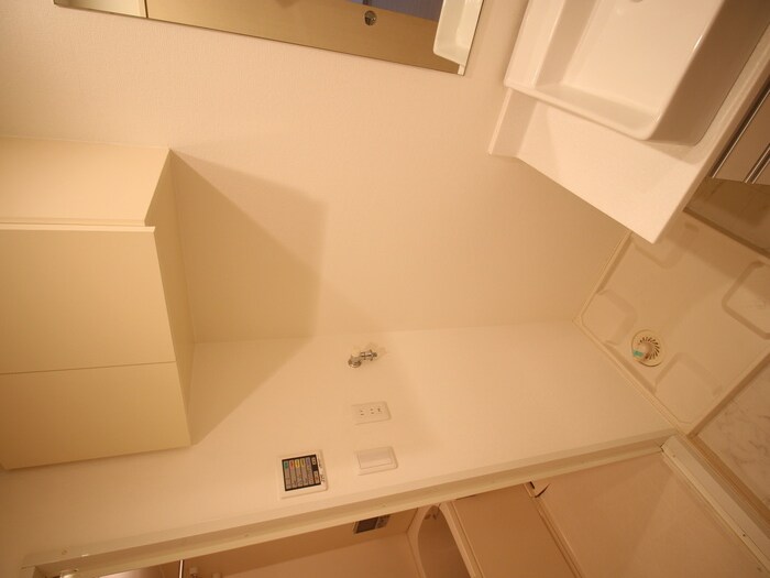 物件内観写真14　(洗濯機置場)
