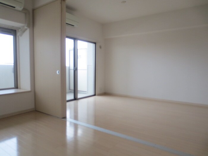 物件内観写真15　(居室)