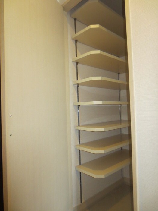 物件内観写真16　(靴箱)