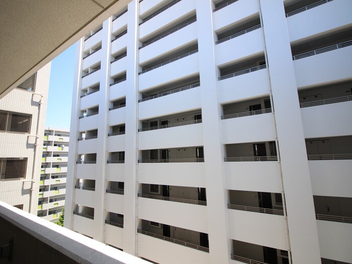 物件内観写真22　(室内からの展望)