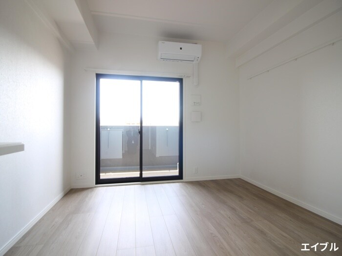 物件内観写真2　(居室)