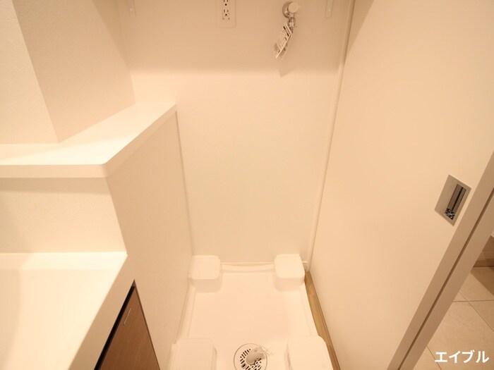 物件内観写真9　(洗濯機置場)