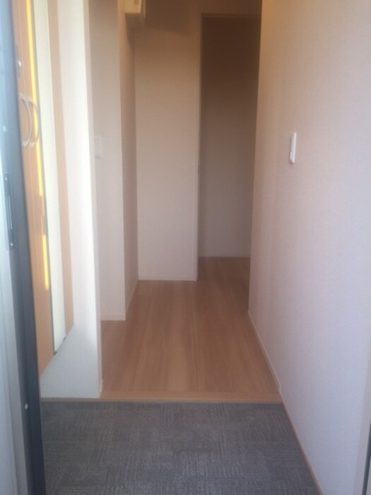 物件内観写真17　(玄関)