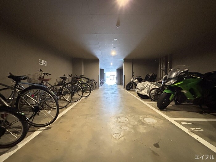 物件外観写真5　(駐輪場)