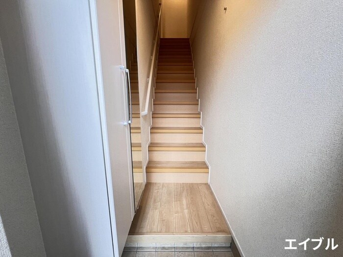 物件内観写真14　(玄関)