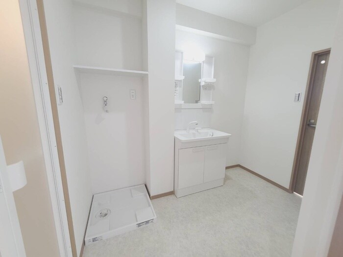 物件内観写真7　(洗面)