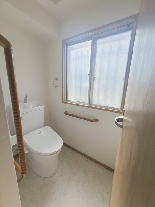 物件内観写真9　(トイレ)