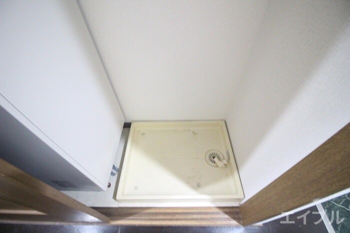 物件内観写真13　(洗濯機置場)