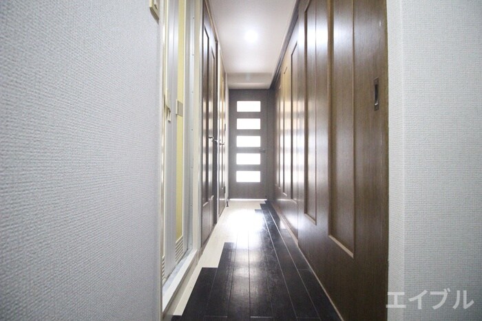 物件内観写真16　(廊下)