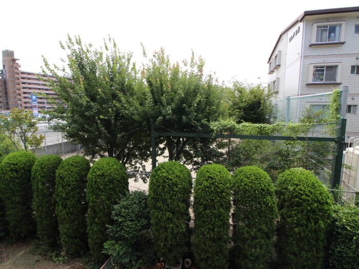 物件内観写真22　(室内からの展望)