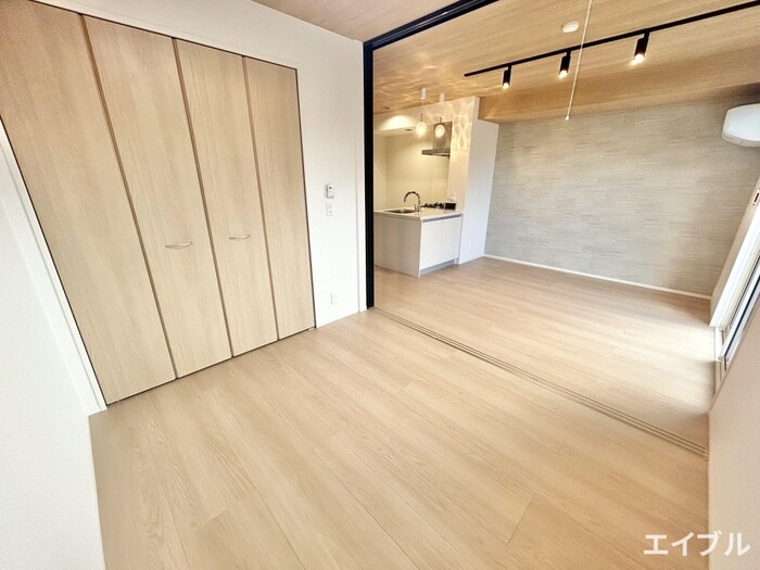 物件内観写真9　(居室)