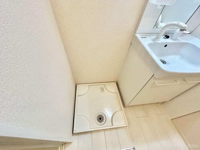 物件内観写真11　(洗濯機置場)