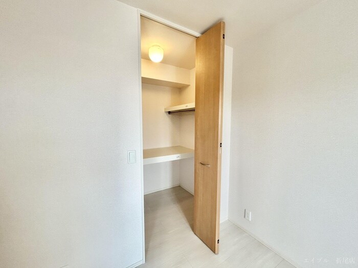 物件内観写真12　(収納)