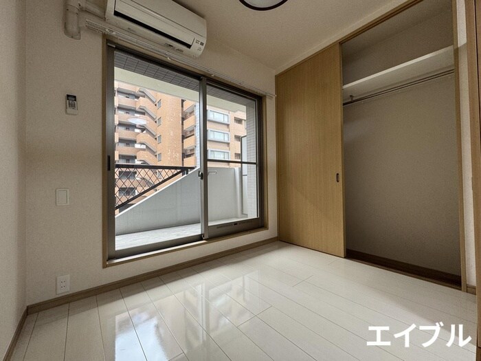 物件内観写真9　(居室)