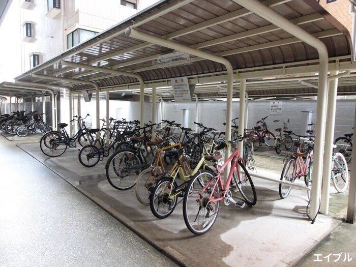 物件外観写真6　(駐輪場)