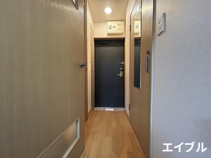 物件内観写真16　(廊下)